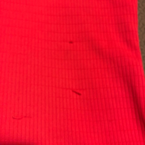 Women’s workout tank - Picture 3 of 3